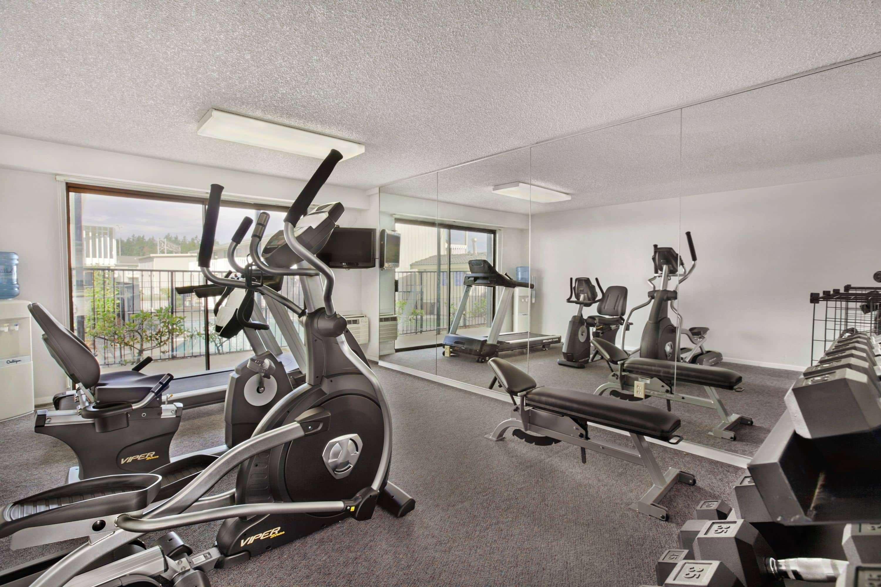 South Tacoma Suites エクステリア 写真