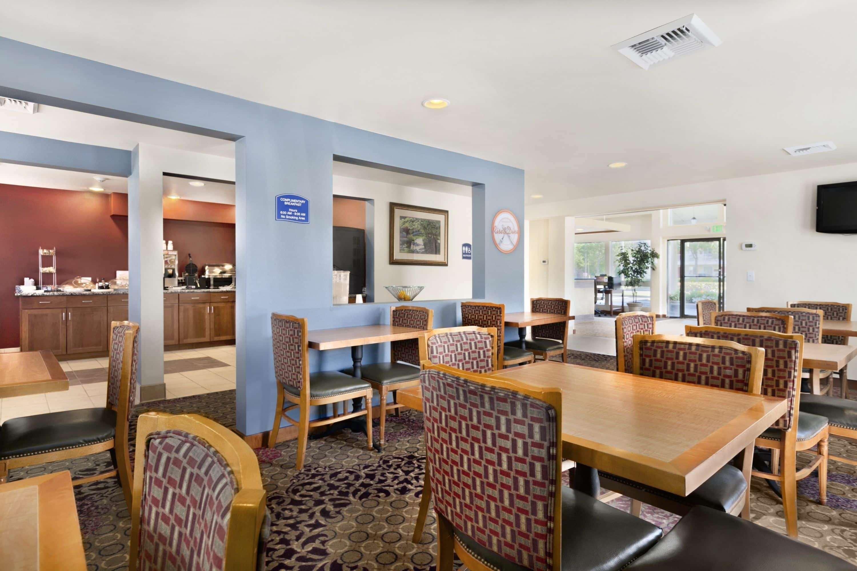 South Tacoma Suites エクステリア 写真