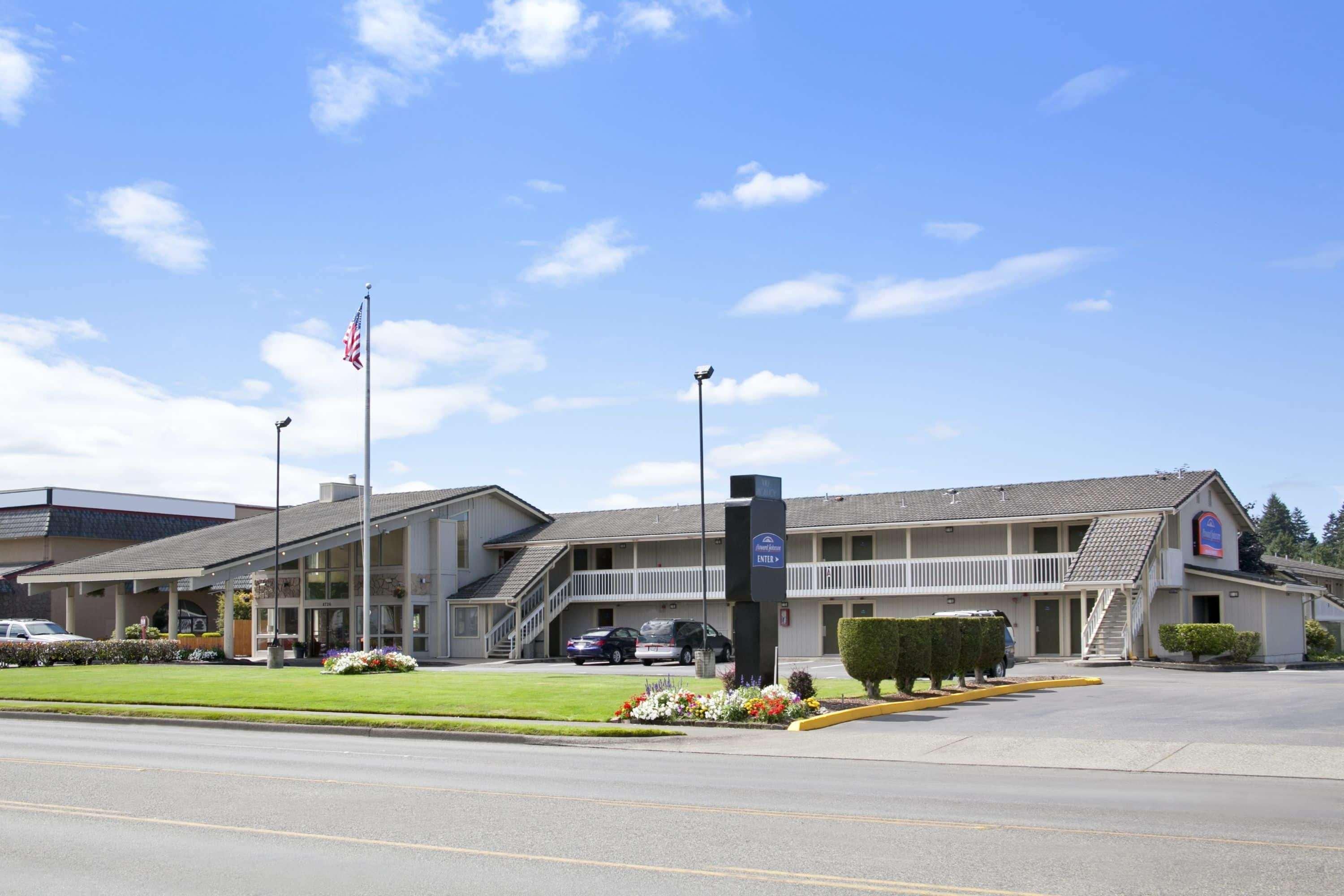 South Tacoma Suites エクステリア 写真