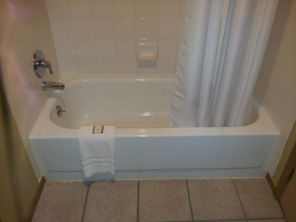 South Tacoma Suites 部屋 写真